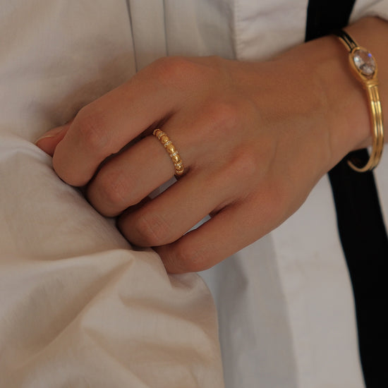 anillo Eva plata 925 baño en oro 18K con zirconias