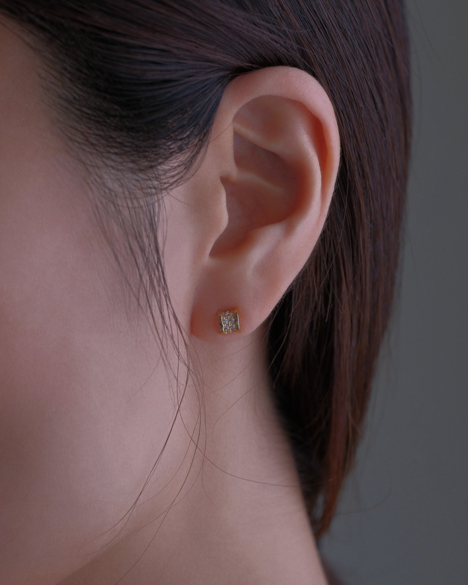 Aretes studs pavé con zirconias 