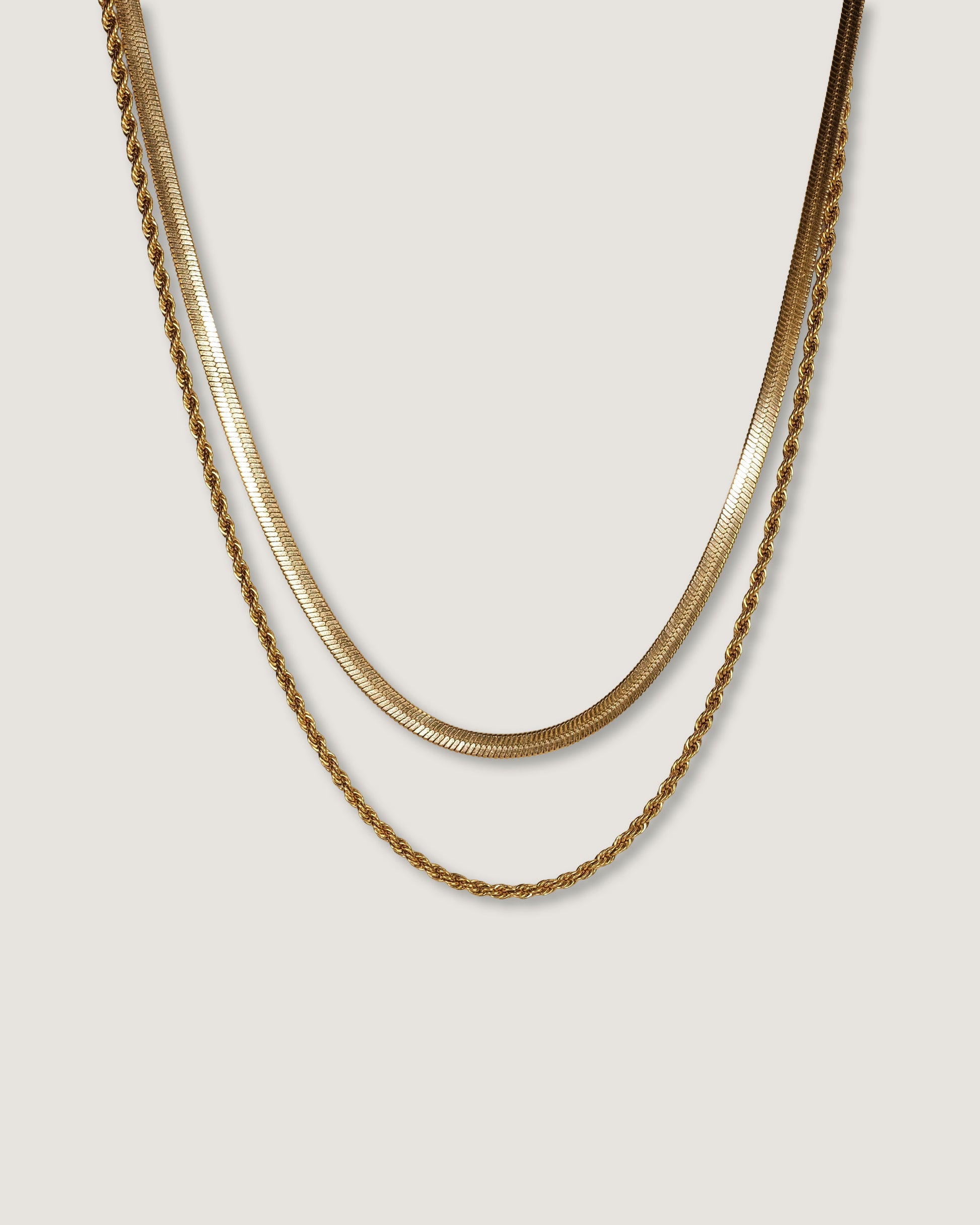 Collar Vera Cadena tipo snake de acabado liso reflectante y con cadena secundaria trenzada