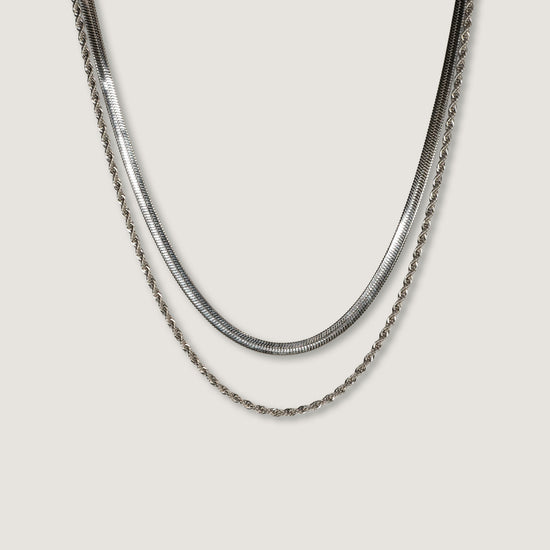 Collar Vera Cadena tipo snake de acabado liso reflectante y con cadena secundaria trenzada