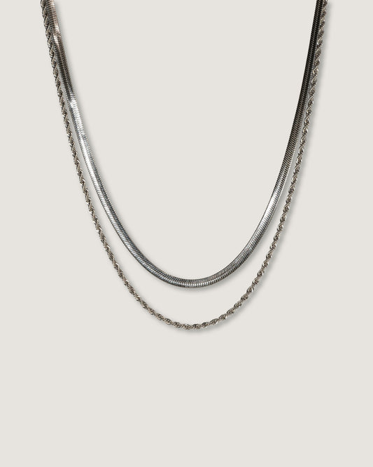 Collar Vera Cadena tipo snake de acabado liso reflectante y con cadena secundaria trenzada