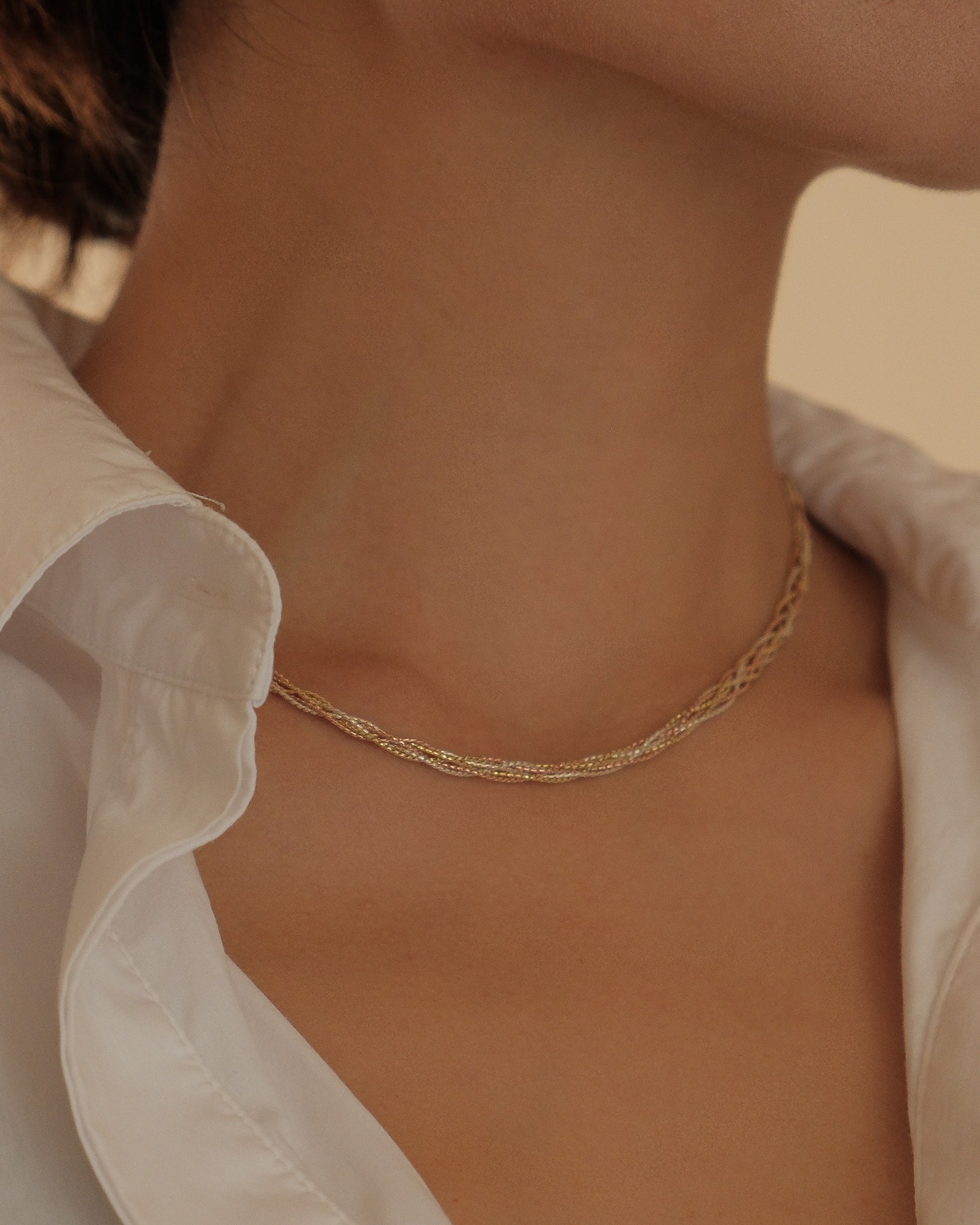 Collar lujoso trenzado tricolor en plata 925